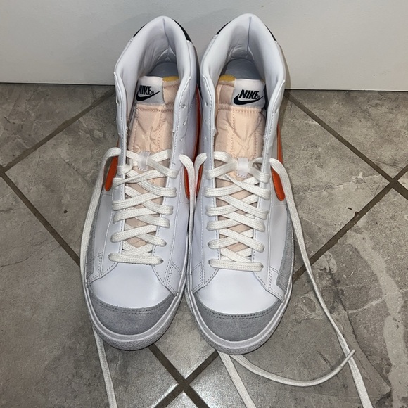 Men’s Nike Blazers - Picture 2 of 6